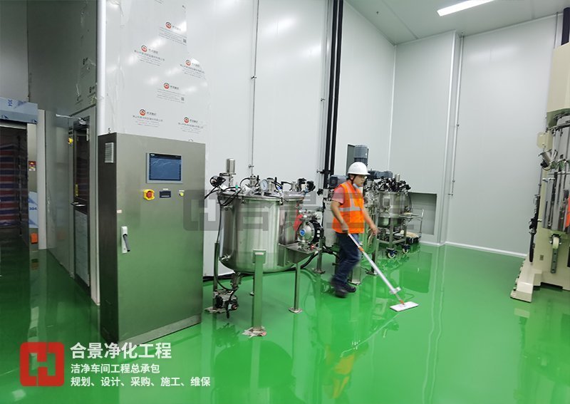 鋰電池?zé)o塵車(chē)間廠房建設(shè)施工中